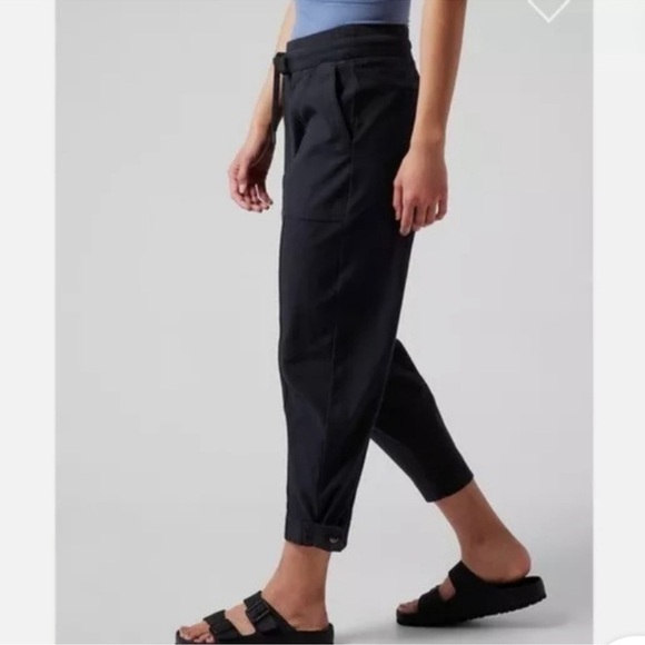 Athleta Farallon Weekender Pull-On Pant Black Small - Picture 2 of 8
